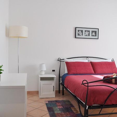 B&B Sarita'S Rooms Certosa di Pavia Kültér fotó